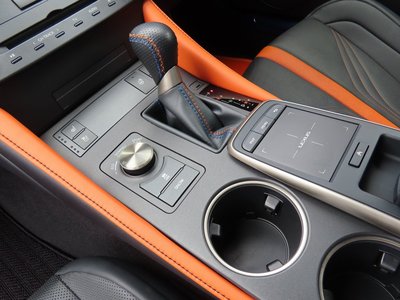 صورة مصغرة 68 لـ 2018 Lexus RC F