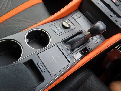 صورة مصغرة 77 لـ 2018 Lexus RC F