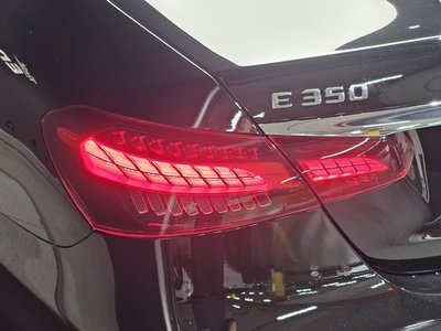MERCEDES-BENZ E-CLASS - 10