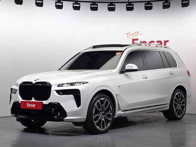2025 BMW X7 photo 1