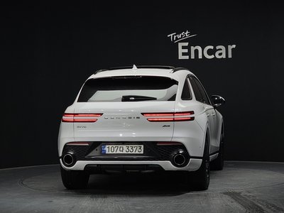 صورة 3 لـ 2022 Genesis GV70