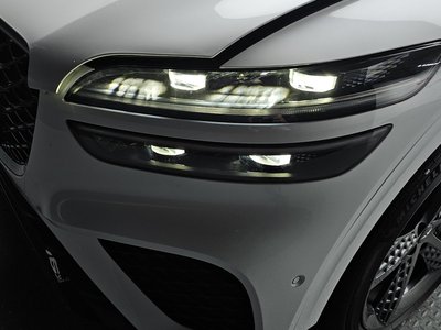 صورة 9 لـ 2022 Genesis GV70