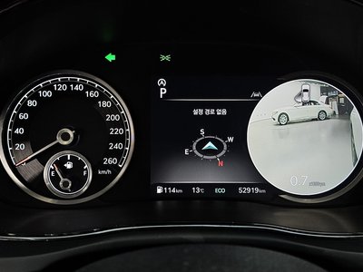 2022 Genesis GV70 thumbnail 11