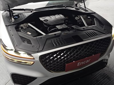 صورة 7 لـ 2022 Genesis GV70