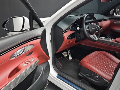 2022 Genesis GV70 thumbnail 17