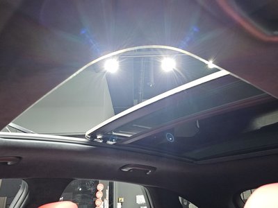 2022 Genesis GV70 thumbnail 25