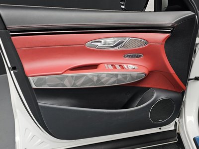 2022 Genesis GV70 thumbnail 14