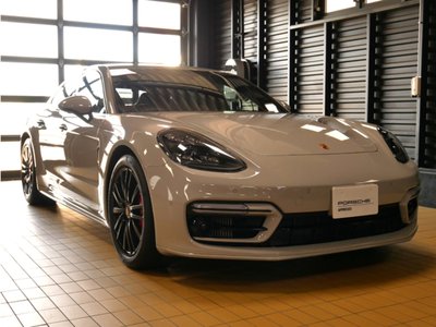 2022 Porsche PANAMERA 照片 2