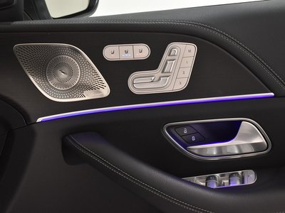 MERCEDES-BENZ GLS - 7