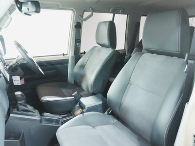 2025 Toyota LAND CRUISER 70 — миниатюра 40