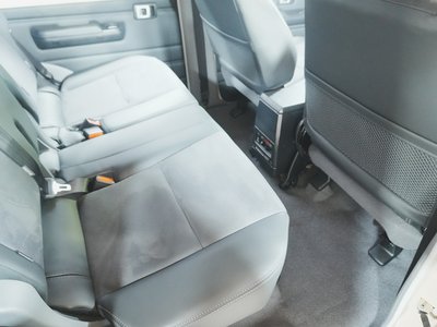 2025 Toyota LAND CRUISER 70 — миниатюра 44