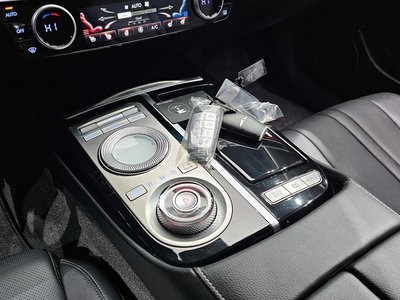 GENESIS G80 (RG3) - 9