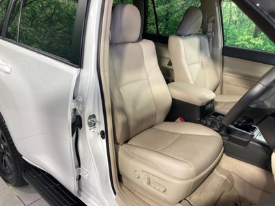 TOYOTA LAND CRUISER PRADO - 8