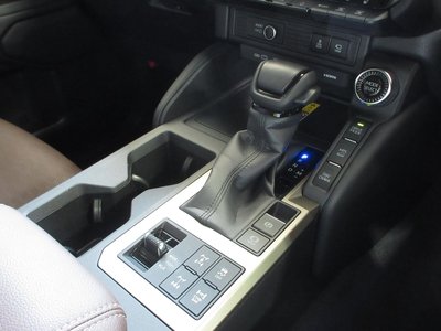 2025 Toyota LAND CRUISER 250 — миниатюра 54