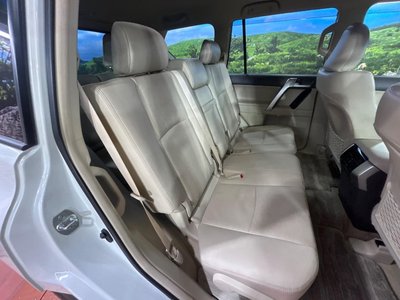 TOYOTA LAND CRUISER PRADO - 8