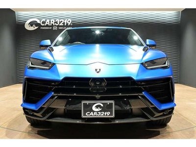 LAMBORGHINI URUS - 6