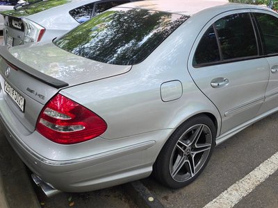 MERCEDES-BENZ E-CLASS - 5