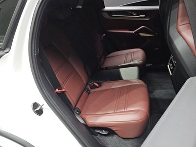 2024 Porsche CAYENNE 缩略图 11