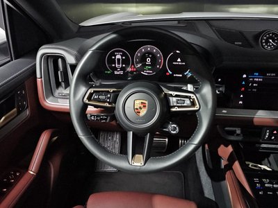 2024 Porsche CAYENNE 缩略图 12
