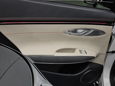 2024 Genesis GV70 — миниатюра 15