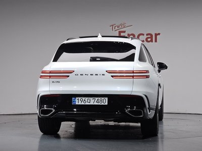 صورة 4 لـ 2024 Genesis GV70