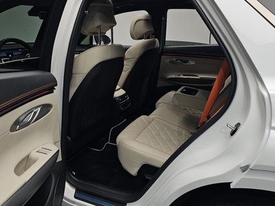 2024 Genesis GV70 — миниатюра 16