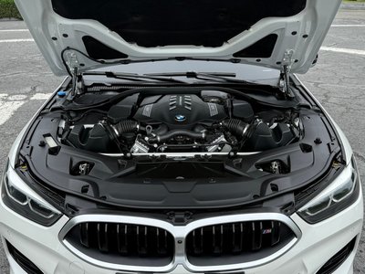 BMW 8 SERIES - 7