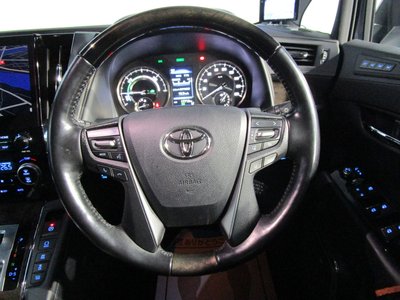 TOYOTA ALPHARD - 9