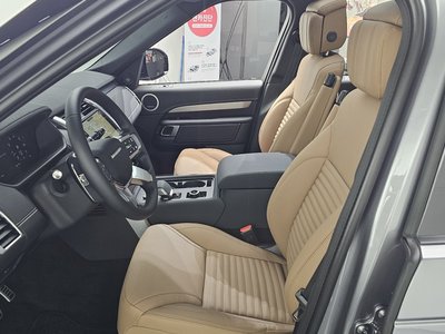 2026 LAND Rover DISCOVERY photo 2
