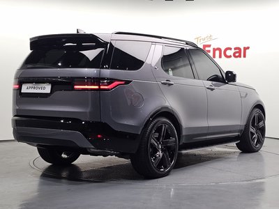 2026 LAND Rover DISCOVERY photo 3