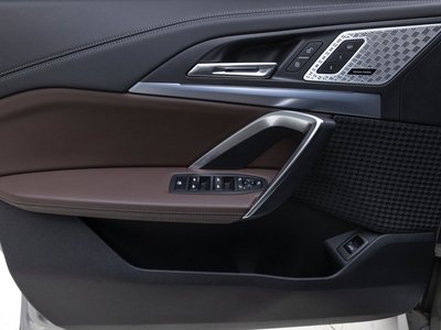 2024 BMW IX1 — миниатюра 13