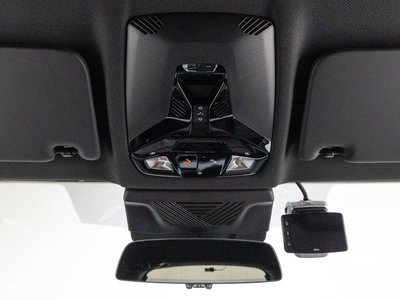 2024 BMW IX1 — миниатюра 16