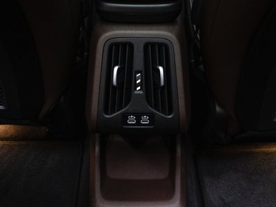2024 BMW IX1 — миниатюра 19