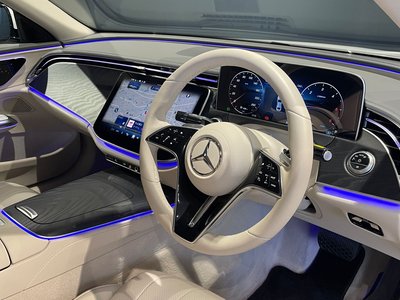 MERCEDES-BENZ E-CLASS - 6