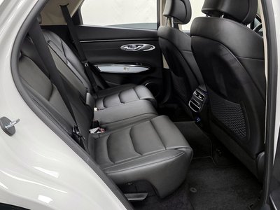 2022 Genesis GV70 — миниатюра 12