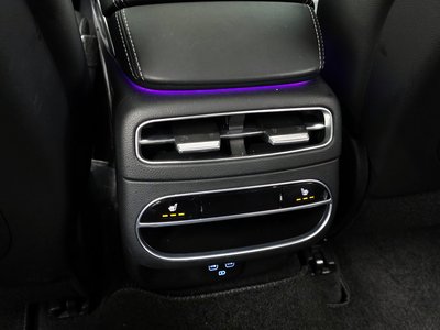 2022 Genesis GV70 — миниатюра 18
