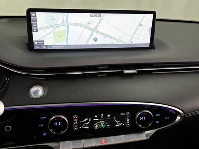 2022 Genesis GV70 — миниатюра 14