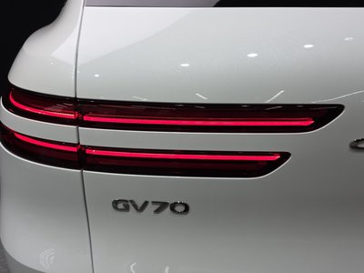 2022 Genesis GV70 — фото 10