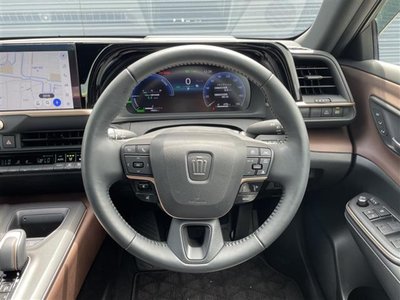 TOYOTA CROWN CROSSOVER - 3