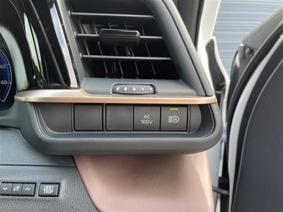 TOYOTA CROWN CROSSOVER - 9