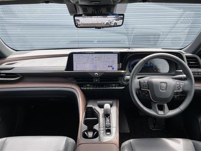 TOYOTA CROWN CROSSOVER - 2