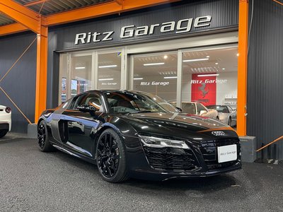 AUDI R8 - 1