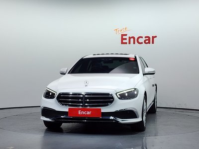 MERCEDES-BENZ E-CLASS - 2