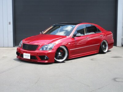 TOYOTA CROWN ATHLETE