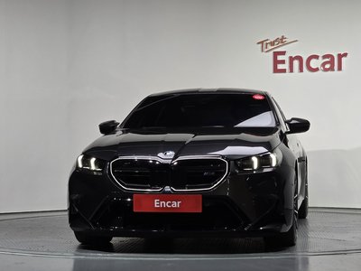 2025 BMW M5 照片 2