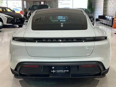 2021 Porsche TAYCAN 照片 9