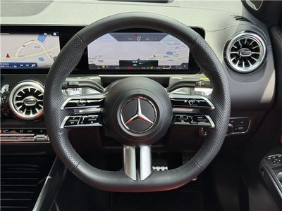 صورة 8 لـ 2023 Mercedes-BENZ GLB
