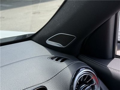 صورة 4 لـ 2023 Mercedes-BENZ GLB