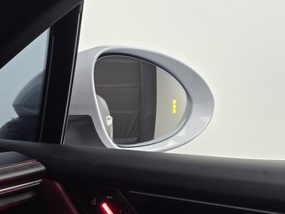 2025 Porsche MACAN — миниатюра 11