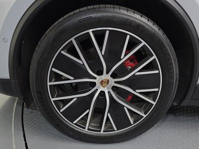 صورة 6 لـ 2025 Porsche MACAN